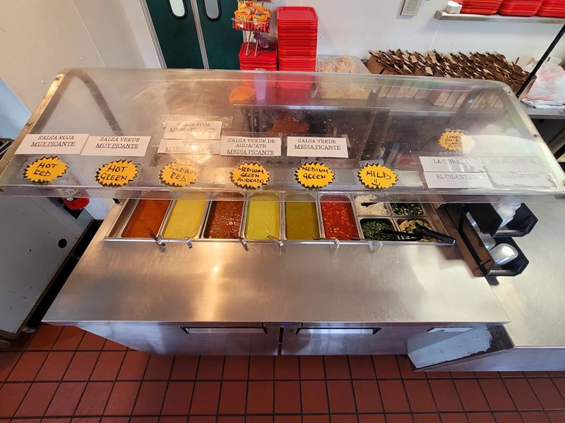Pineda Tacos interior